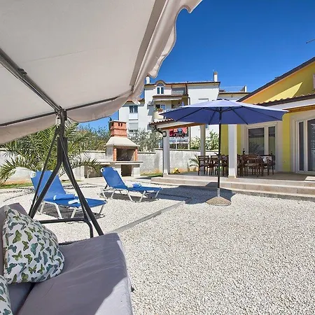 Holiday Valnessa Holiday home