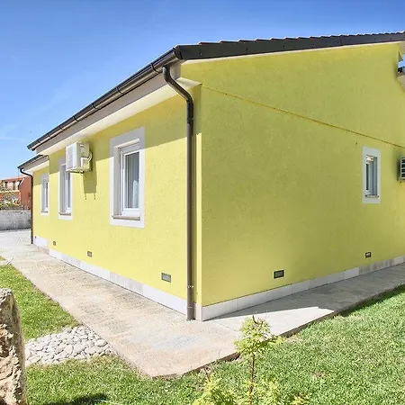 Holiday home Holiday Valnessa *